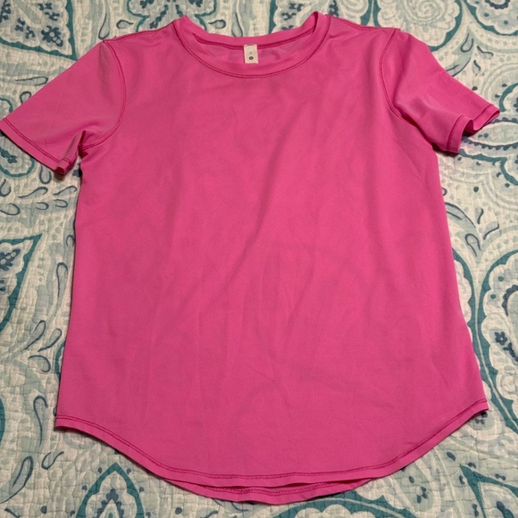 pink lululemon size 2 tshirt - Picture 1 of 4